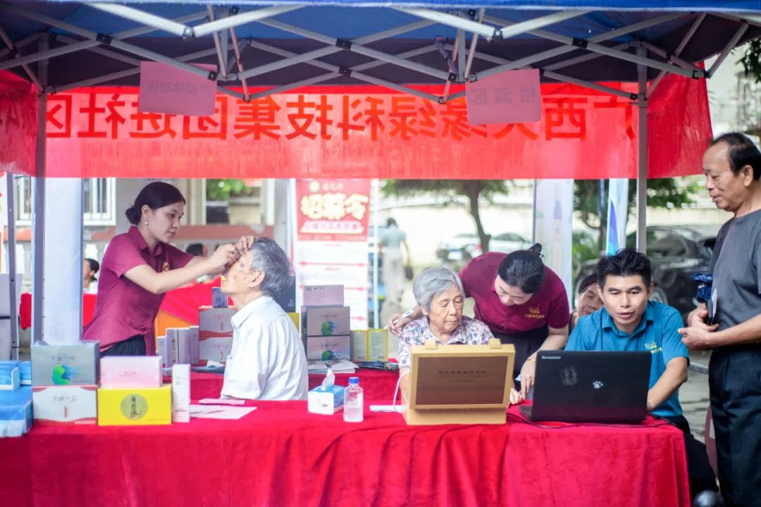 廣西電視臺(tái)鏡頭下的健康守護(hù)：天緣綠健康科普進(jìn)社區(qū)，三伏惠民暖人心